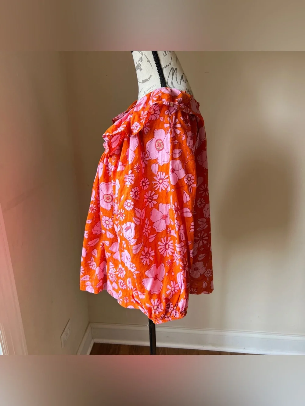 Free People Miss Daisy Off-Shoulder Floral Peasant Top in Orange and Pink Sz L